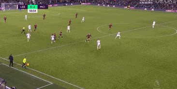 魔笛世界杯参赛次数比梅罗少一届，因克罗地亚缺席2010