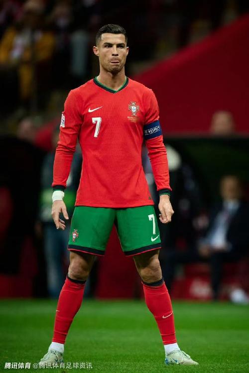 国王杯十六强抽签悬念重重！巴萨皇马将与草根球队上演圣诞大战