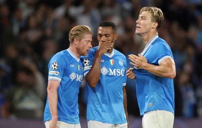 汪涵老婆杨乐乐带儿子参加马术比赛 11岁的沐沐侧脸像爸爸