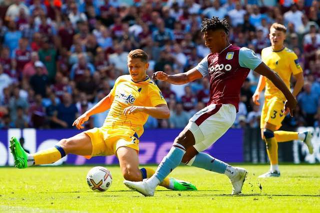 图赫尔：贝林厄姆被换下时很沮丧？因为他有一张黄牌